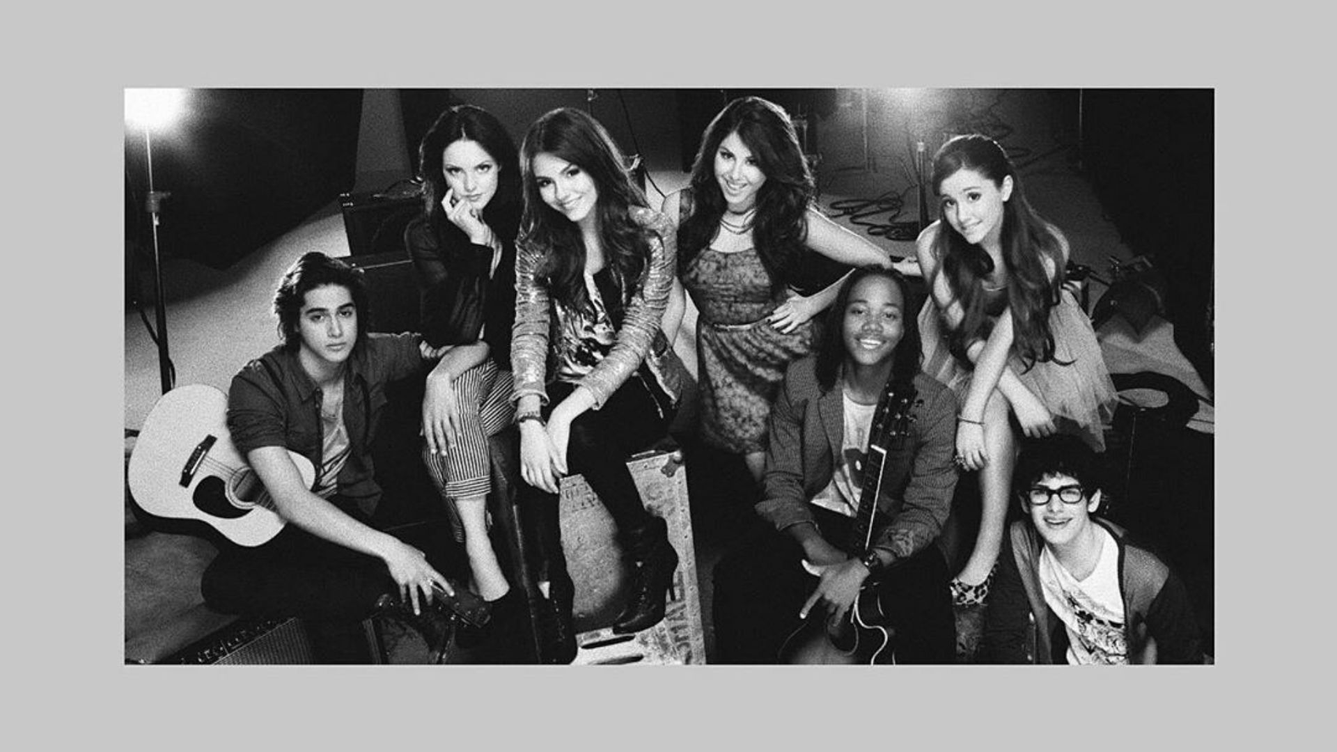 Ariana Grande, Victoria Justice & 'Victorious' Cast Have Virtual Reunion  for Show's 10-Year Anniversary
