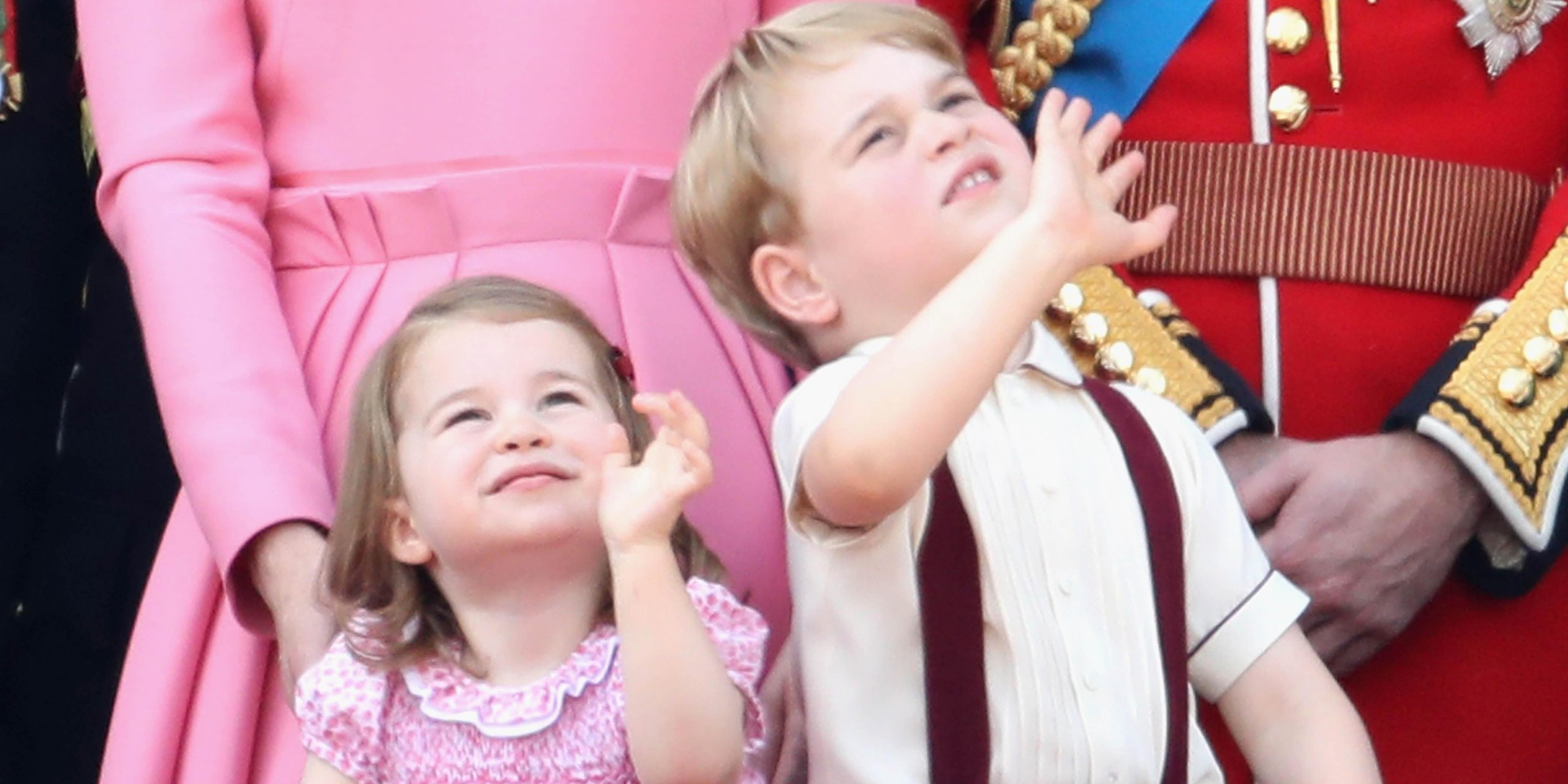 19 Adorable Photos Of Prince George And Princess Charlotte On The ...