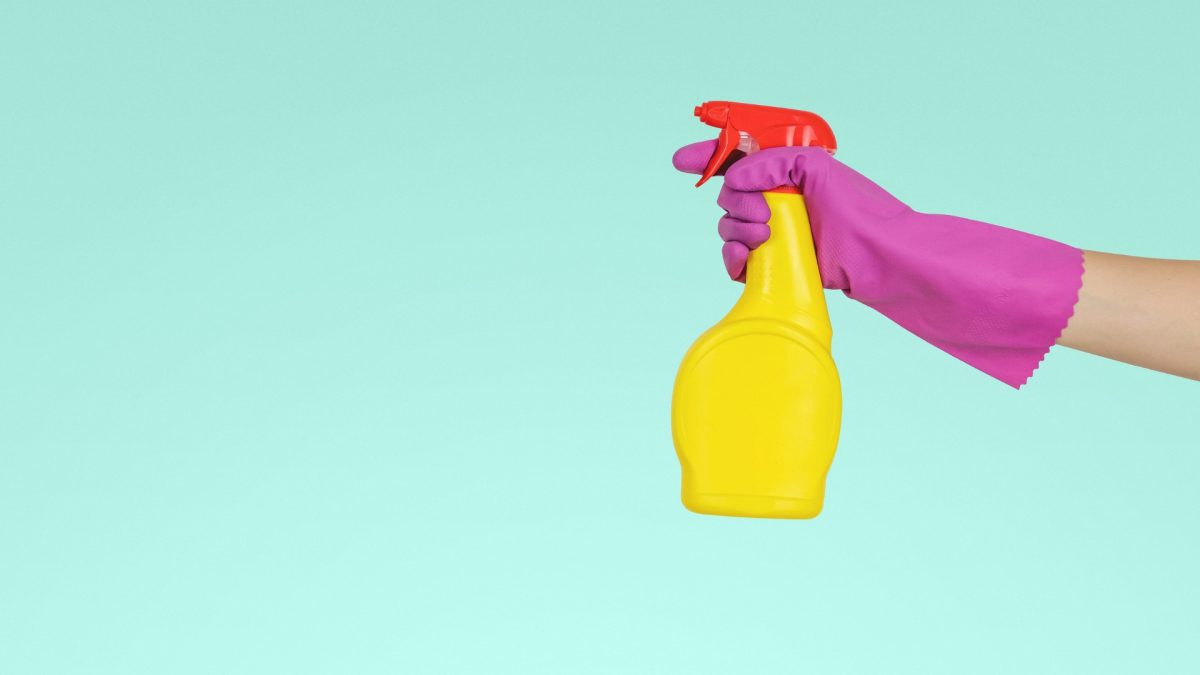 https://www.cosmopolitanme.com/cloud/2021/09/21/reptRZYN-cleaning-1200x675.jpg