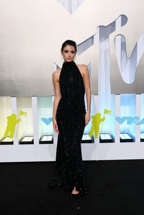 All the best dressed celebs from the 2022 VMAs red carpet