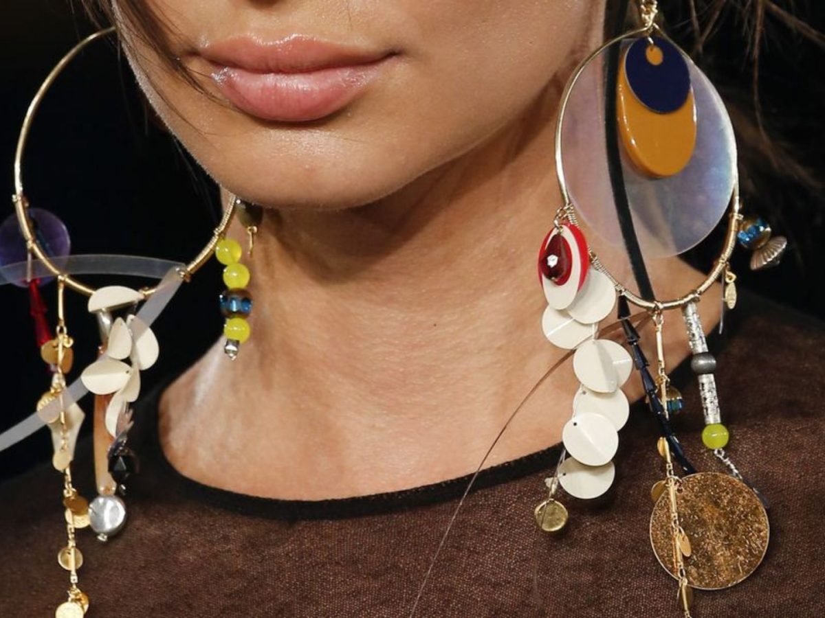 6 spring 2023 jewellery trends to swoon over, immediately