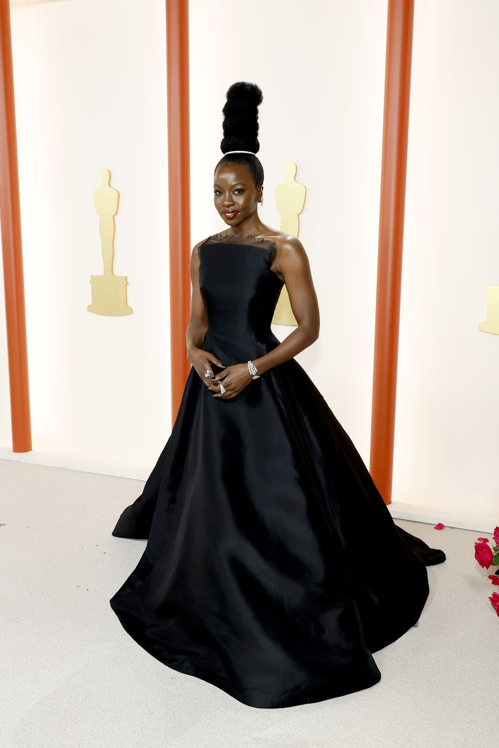 The 20 best- and worst-dressed celebrities at the 2023 oscars ...