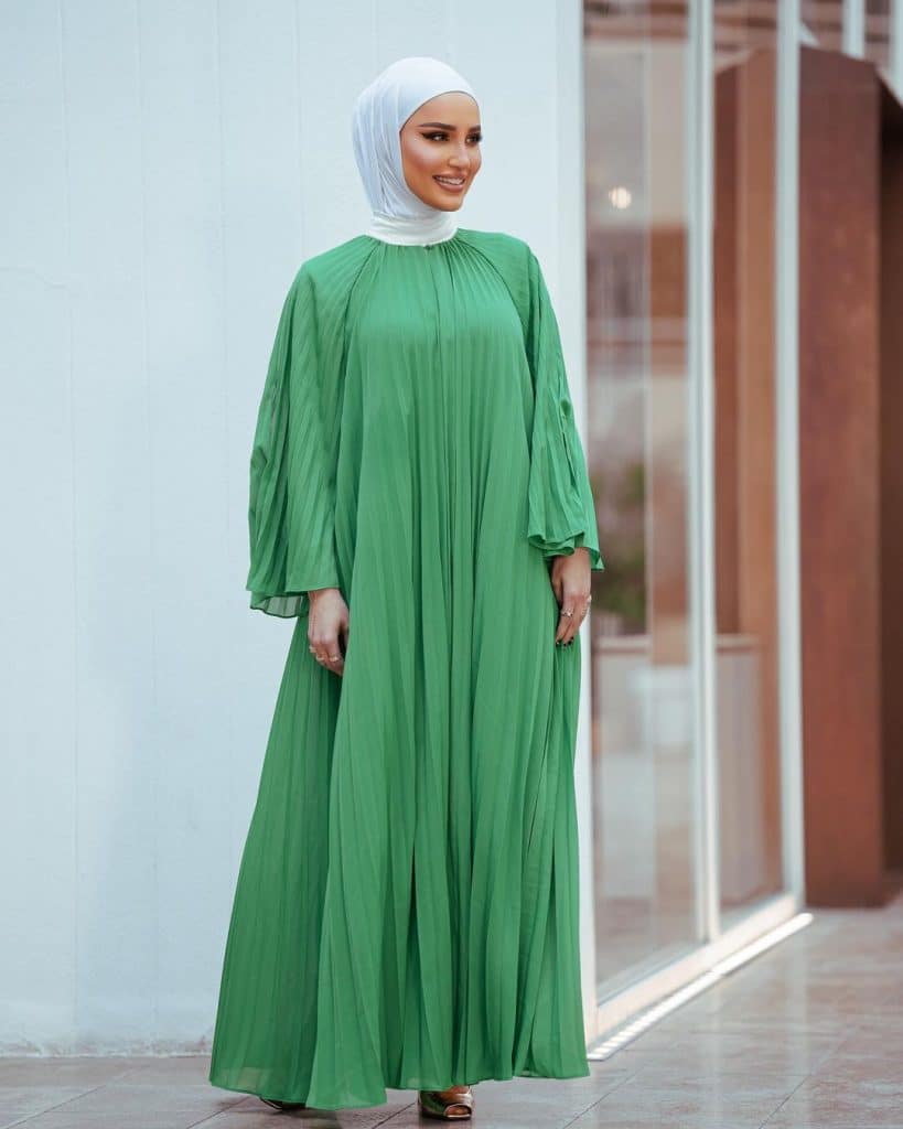 Kuwait city fashion: What people are wearing in Kuwait City rn